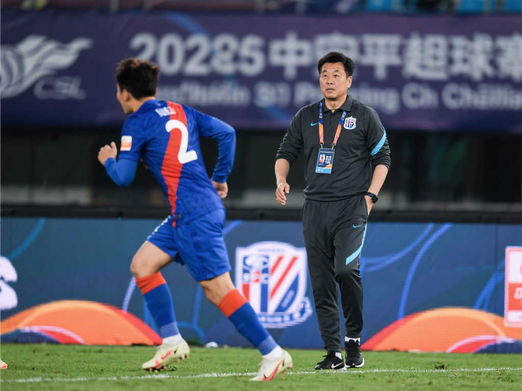崔康熙帅位岌岌可危，中超韩籍教练恐仅剩一人，争冠风采犹在